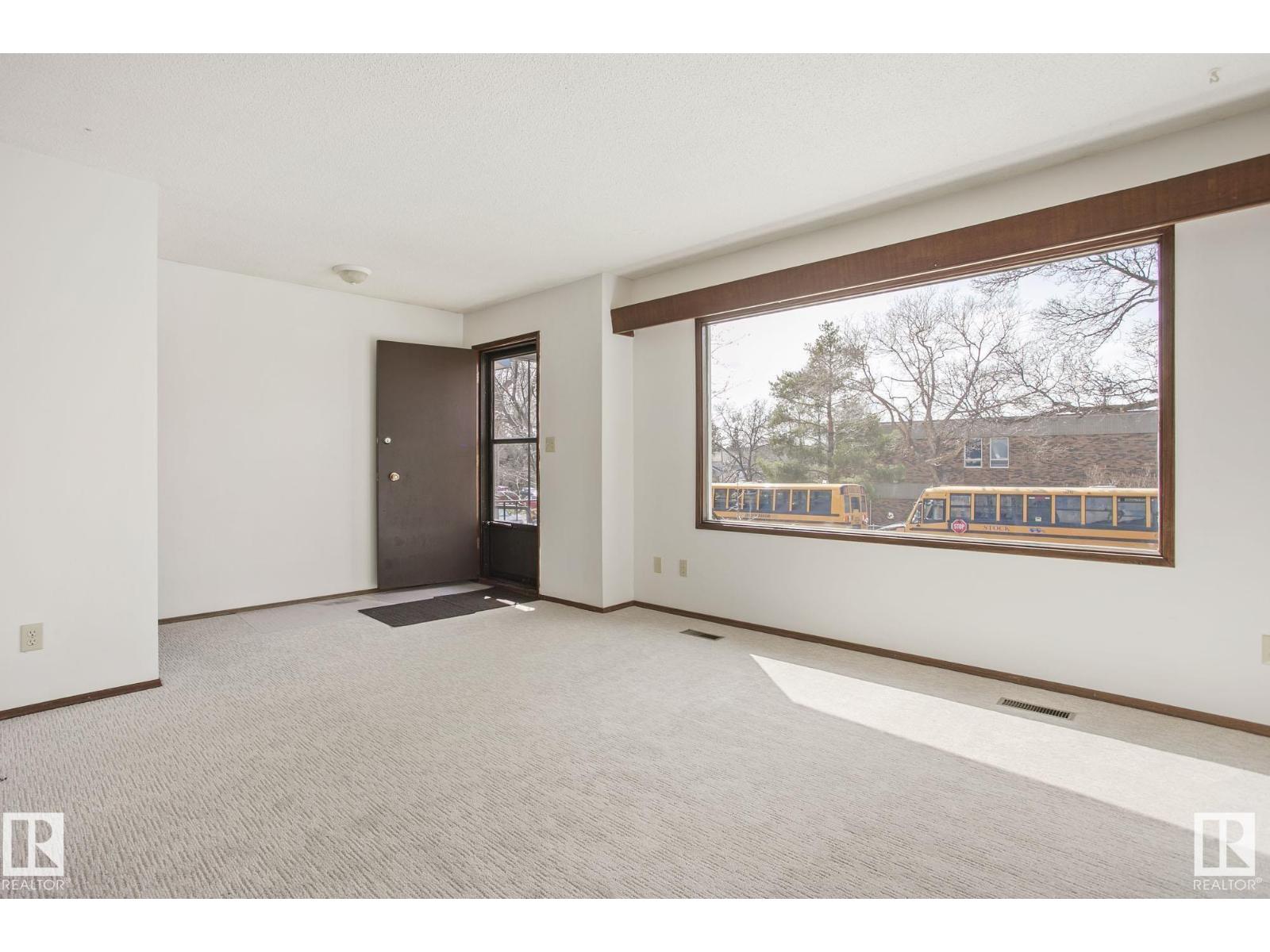 8823-8825 95 St Nw Property Photo 54