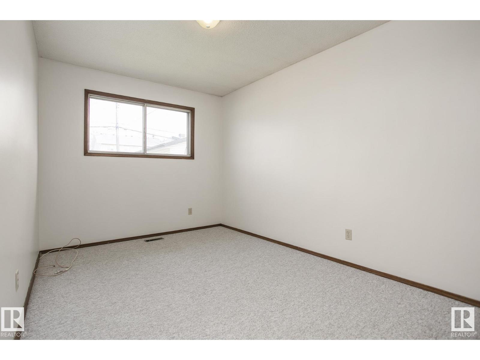 8823-8825 95 St Nw Property Photo 61
