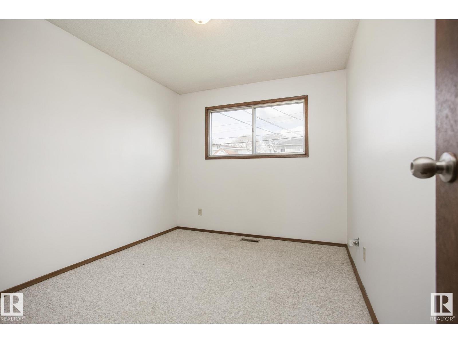 8823-8825 95 St Nw Property Photo 62