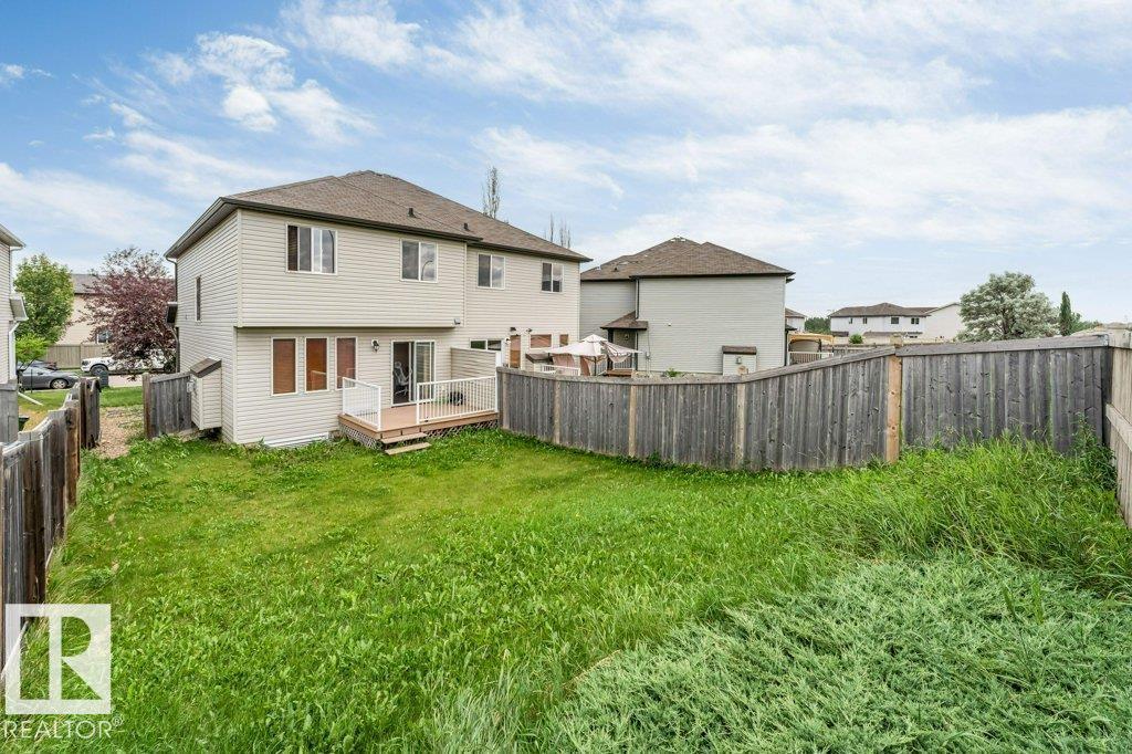 3514 16 St Nw Property Photo 4