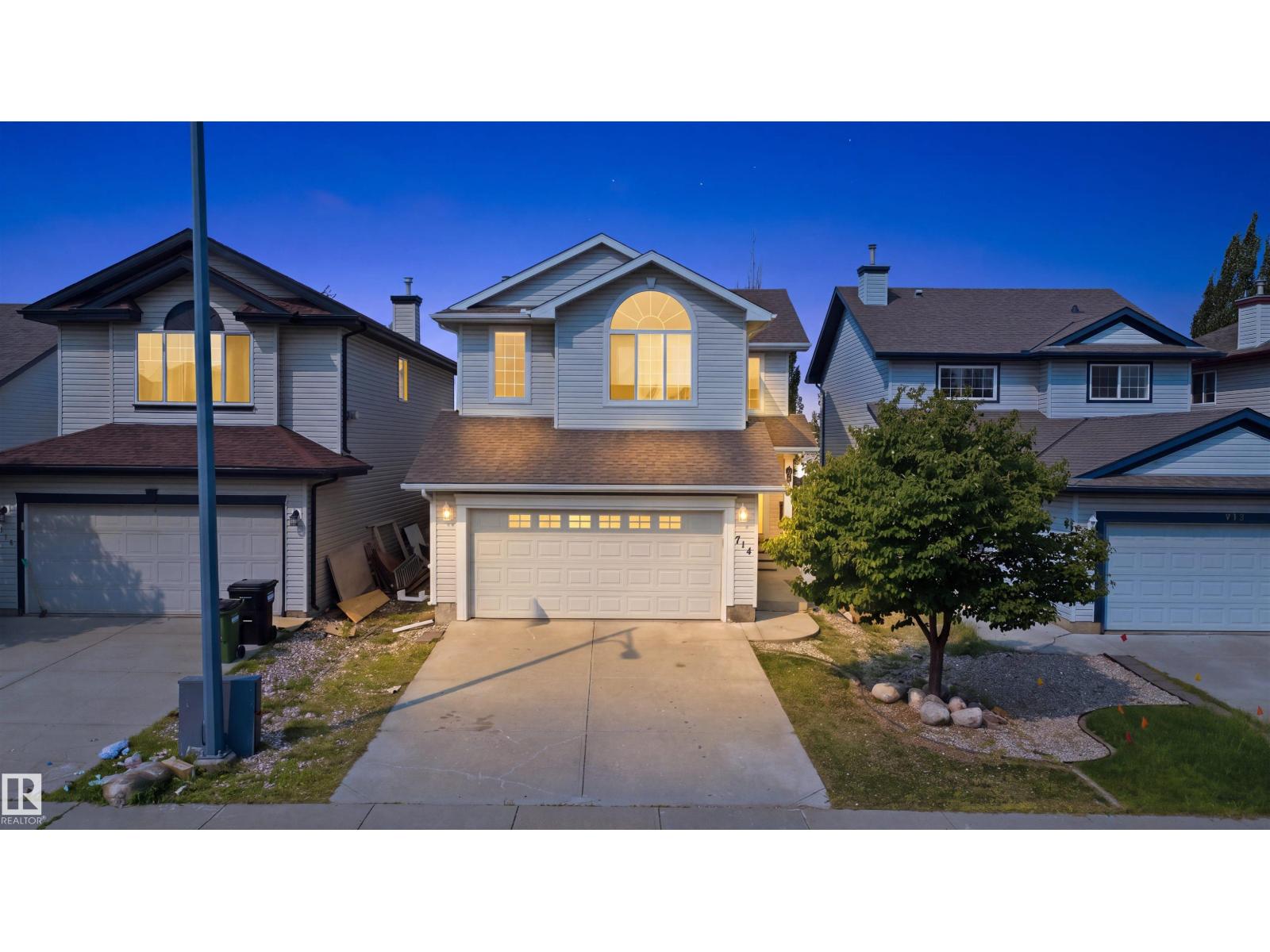 714 87 Street Sw Property Photo 2