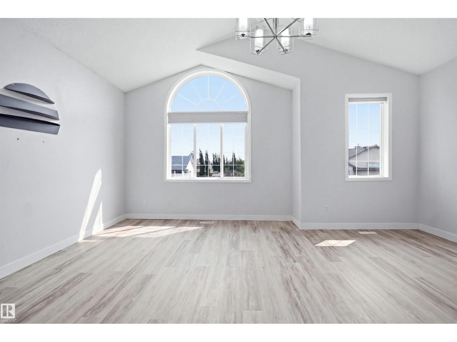 714 87 Street Sw Property Photo 21