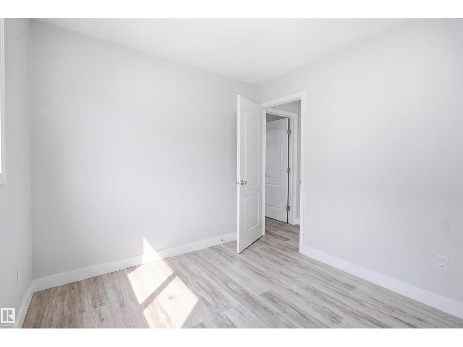714 87 Street Sw Property Photo 30