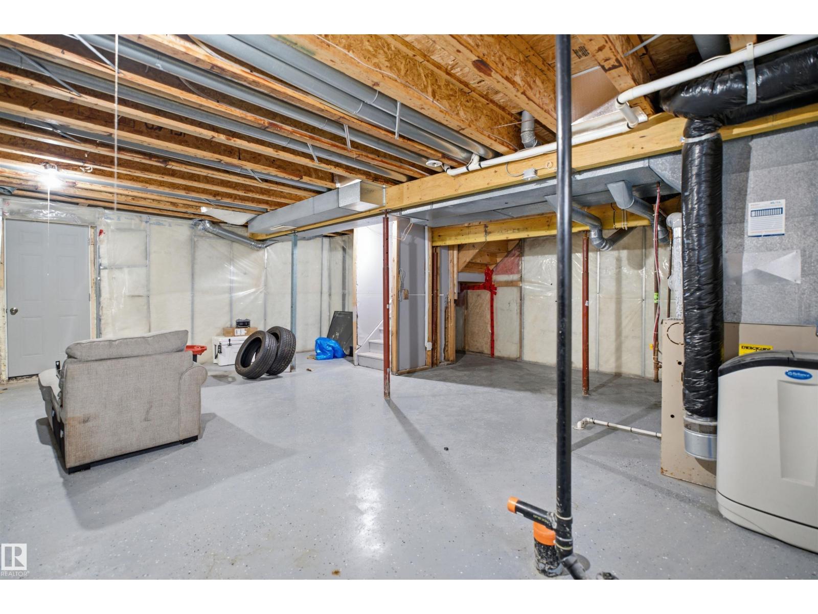 714 87 Street Sw Property Photo 39