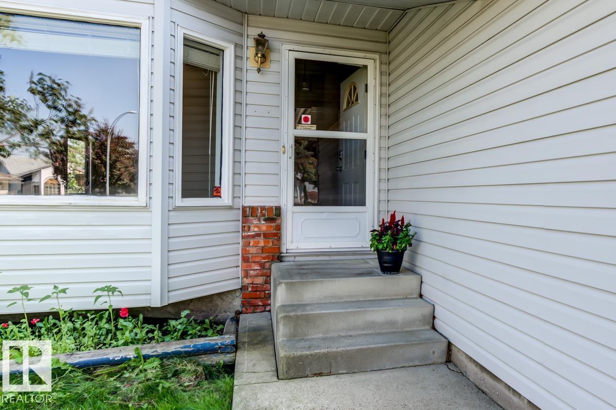 3908 28 Av Nw Property Photo 3