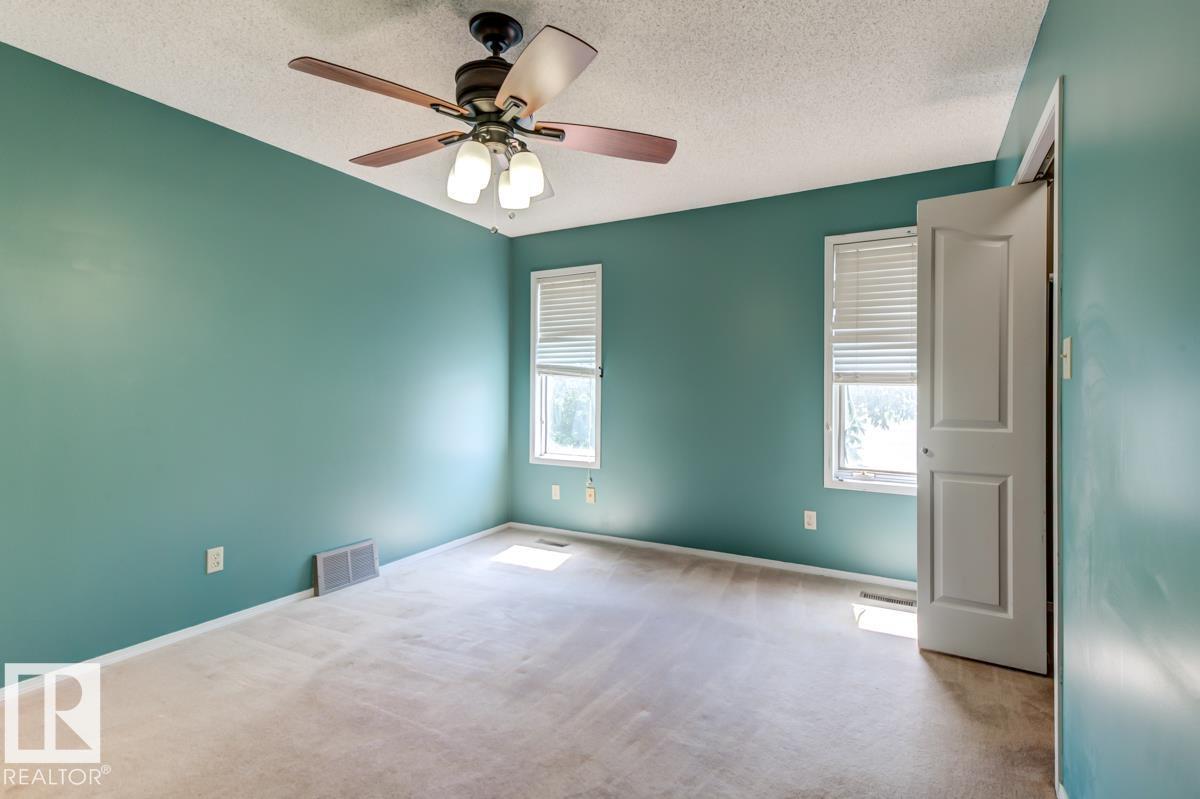 3908 28 Av Nw Property Photo 23