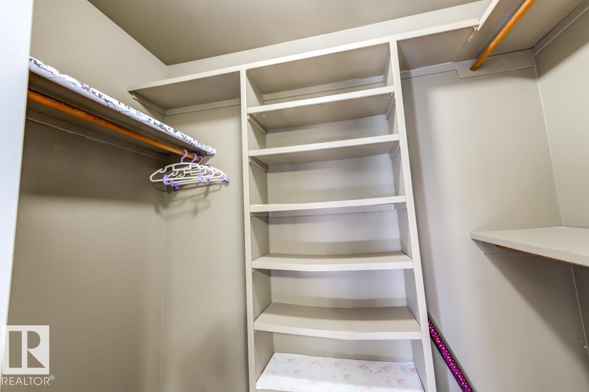 3908 28 Av Nw Property Photo 27