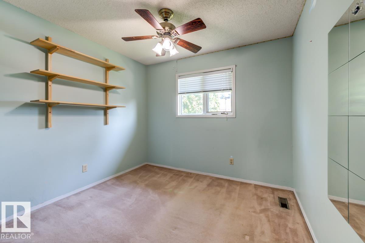 3908 28 Av Nw Property Photo 28