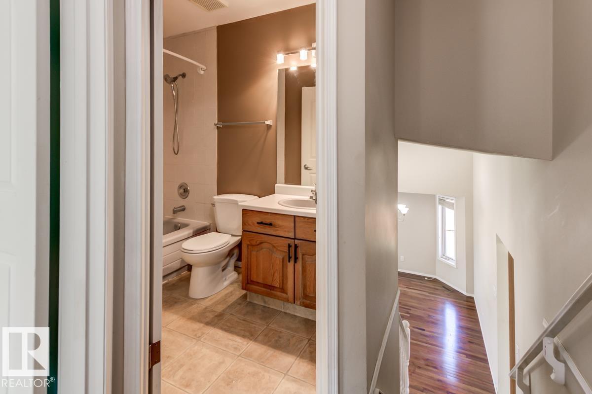 3908 28 Av Nw Property Photo 34