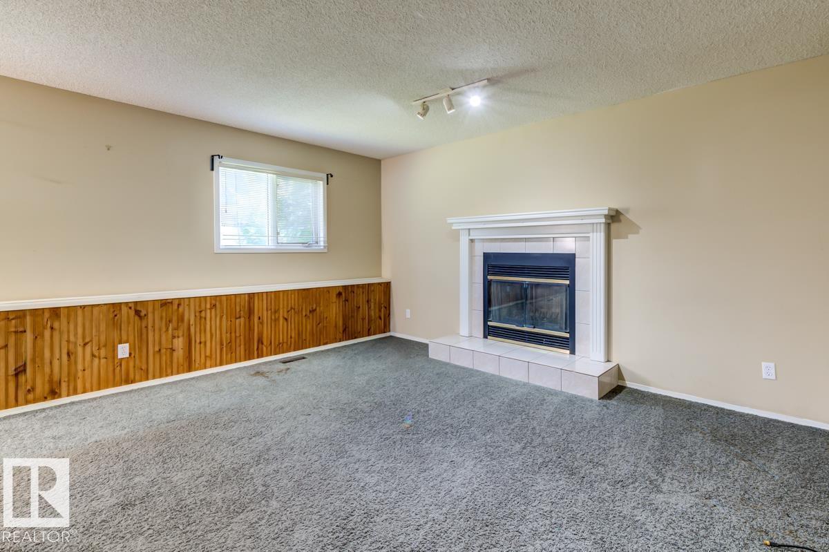 3908 28 Av Nw Property Photo 36