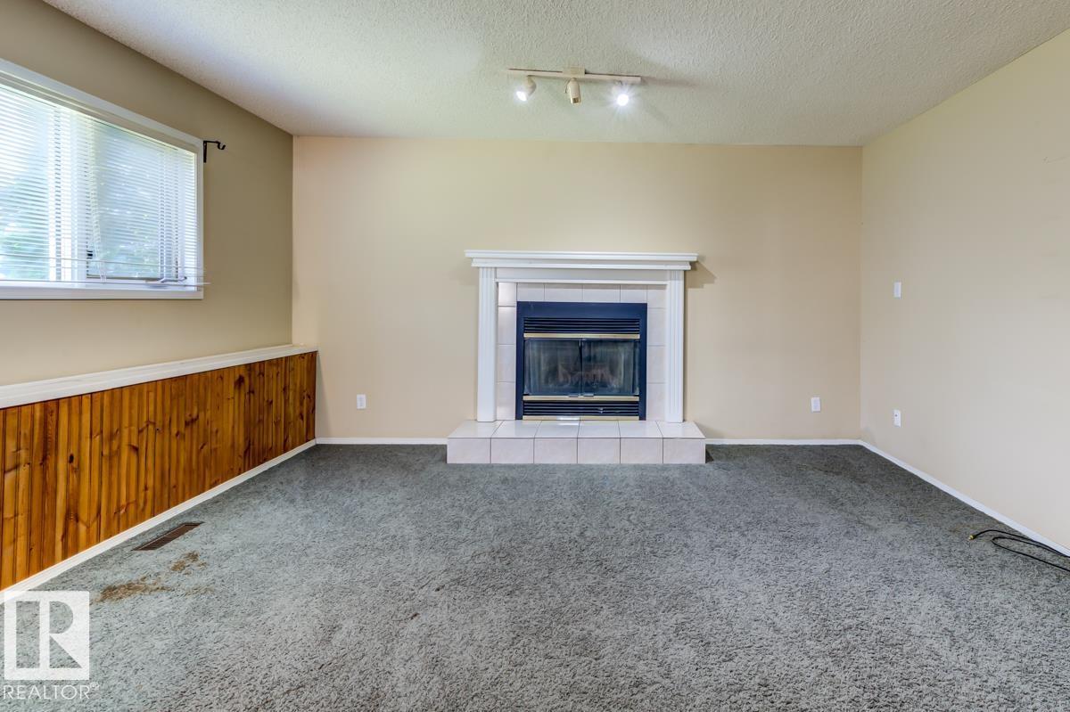 3908 28 Av Nw Property Photo 38