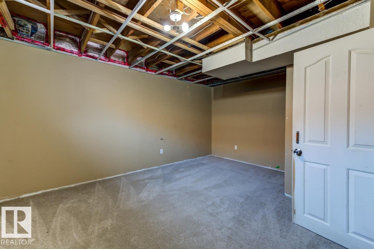 3908 28 Av Nw Property Photo 44