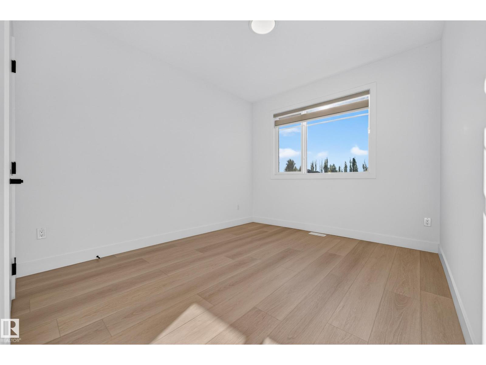 11010 174a Av Nw Property Photo 49