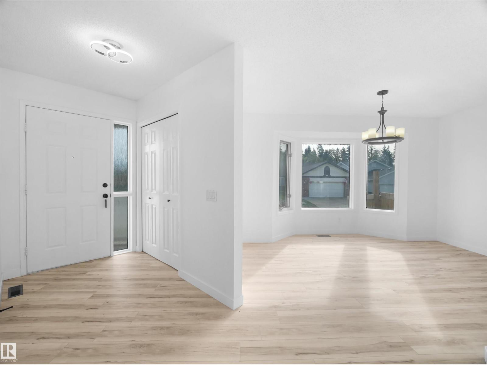 4103 28 Av Nw Property Photo 5