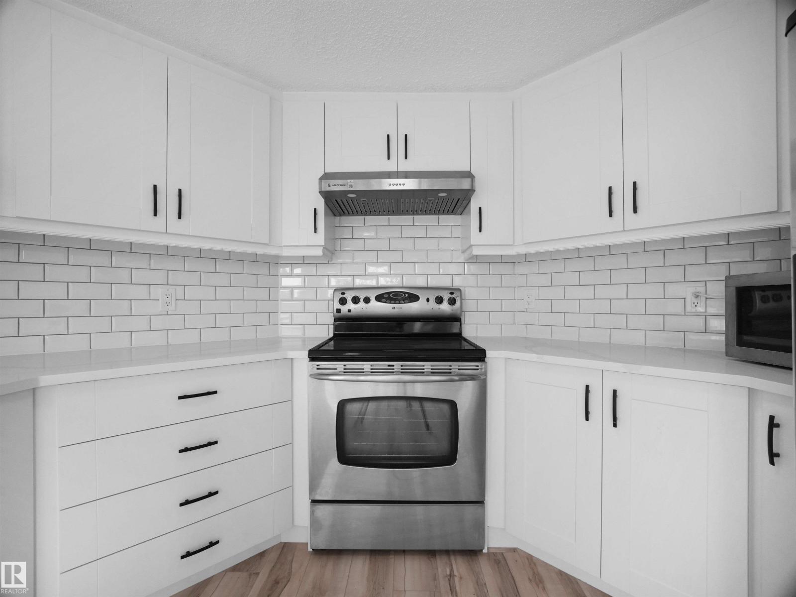 4103 28 Av Nw Property Photo 15