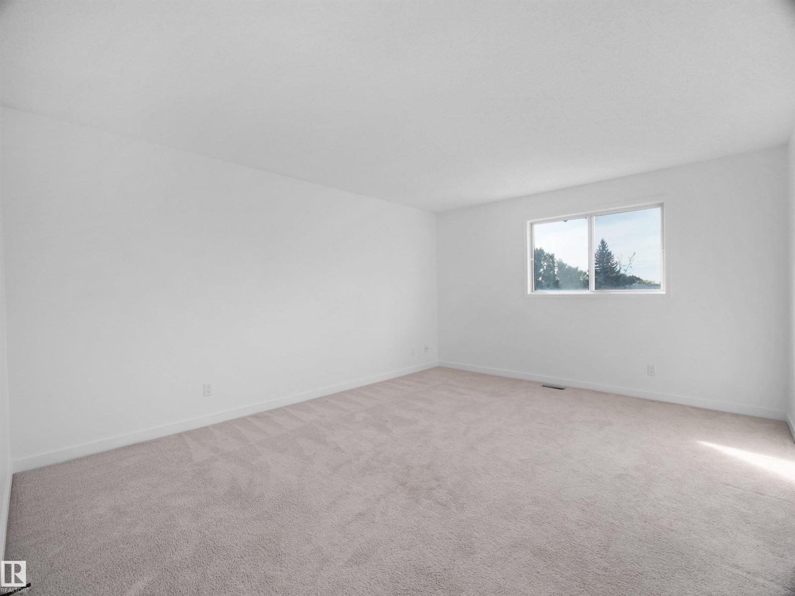 4103 28 Av Nw Property Photo 27