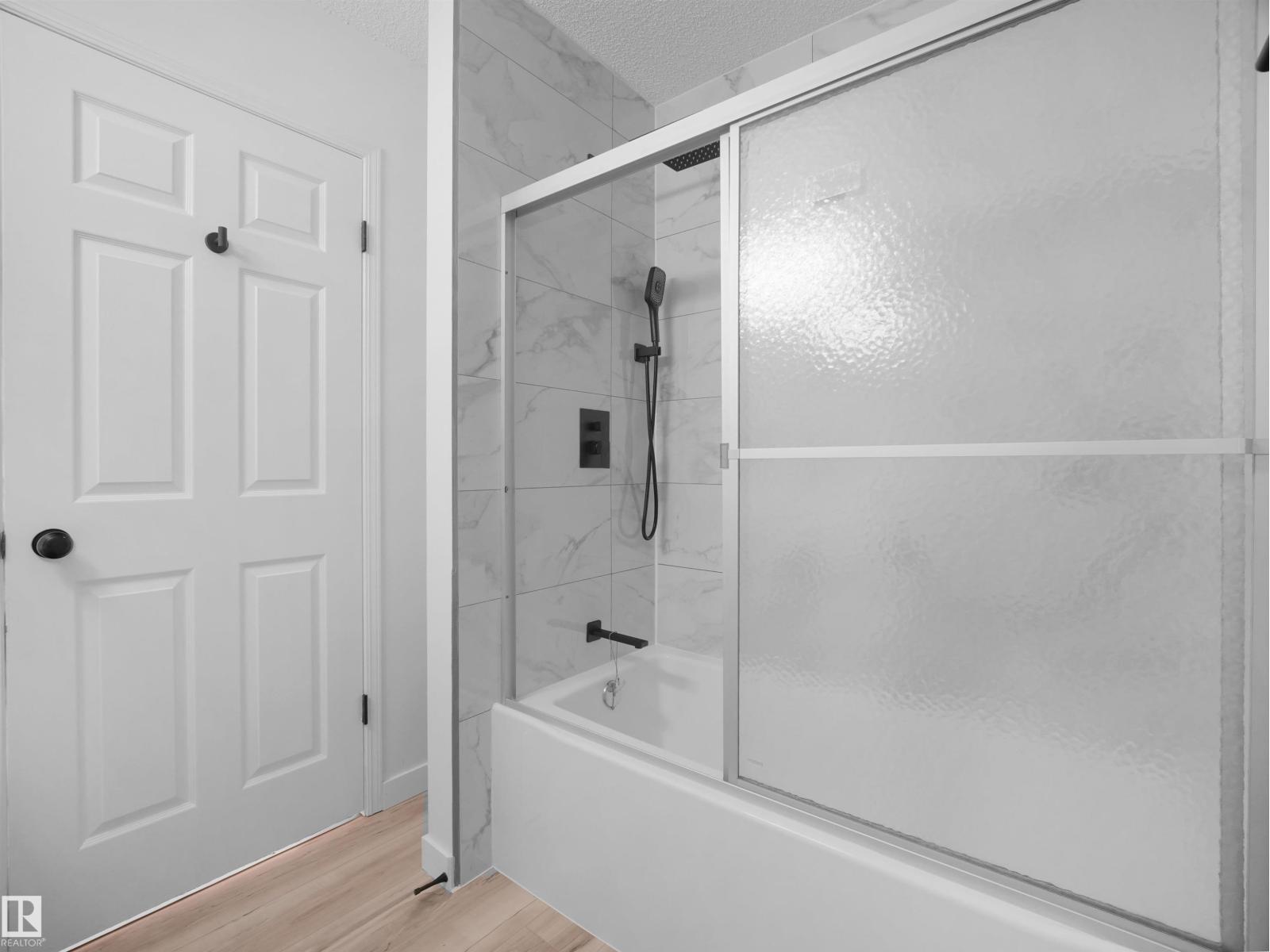 4103 28 Av Nw Property Photo 31