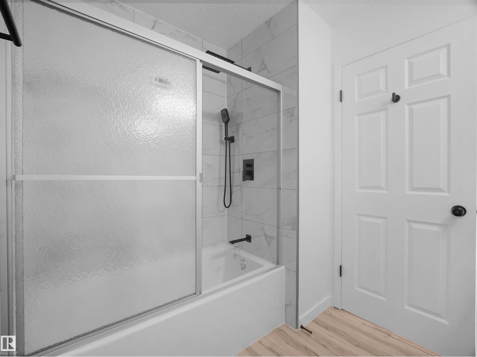 4103 28 Av Nw Property Photo 33