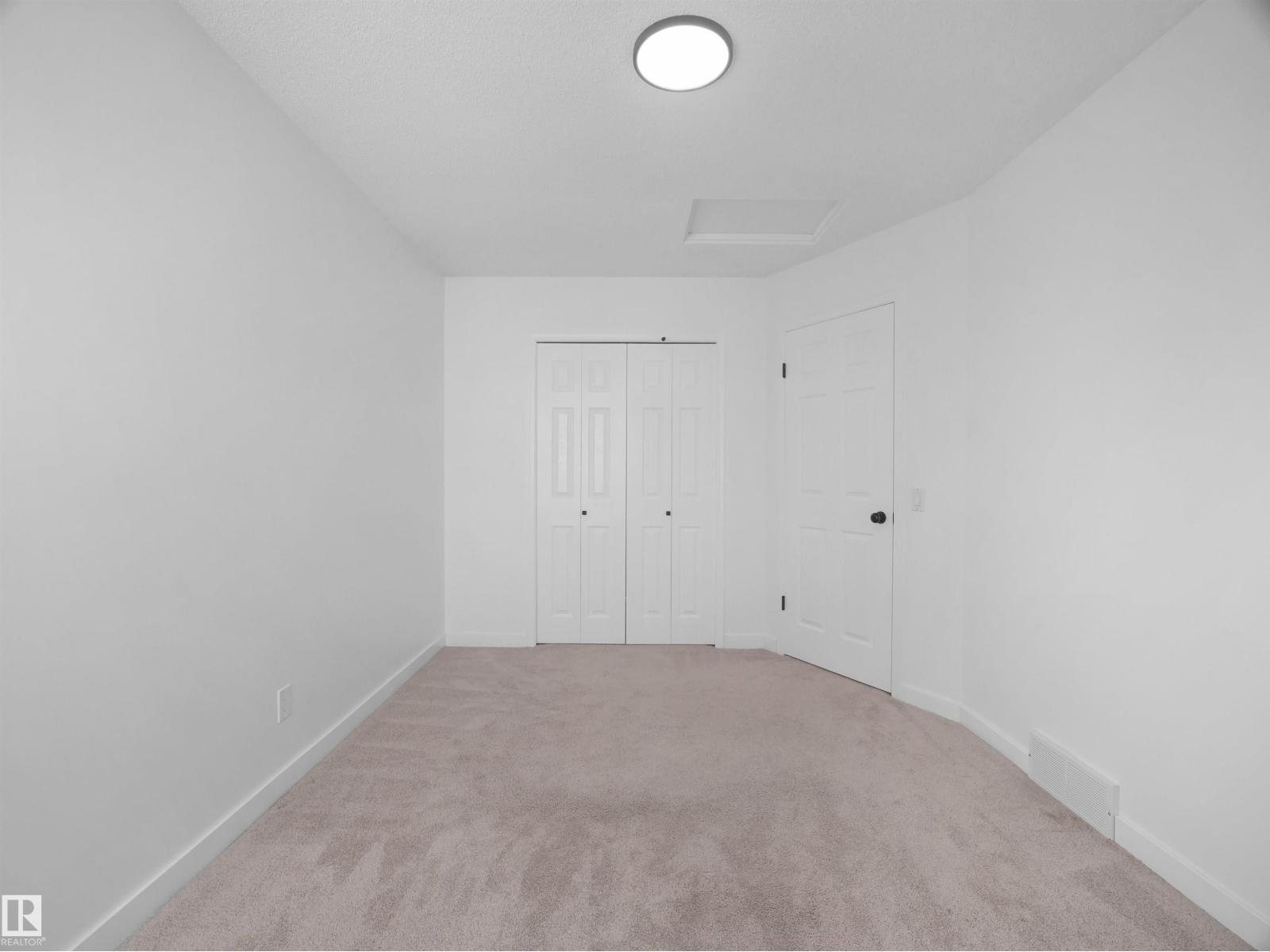 4103 28 Av Nw Property Photo 35