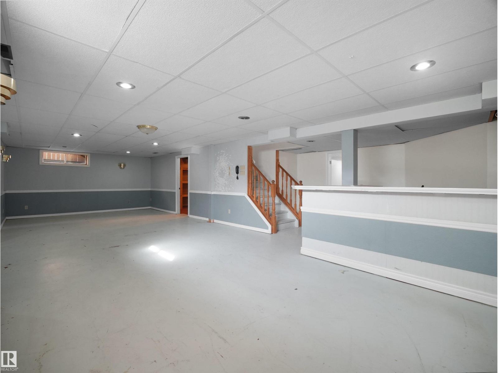 4103 28 Av Nw Property Photo 38