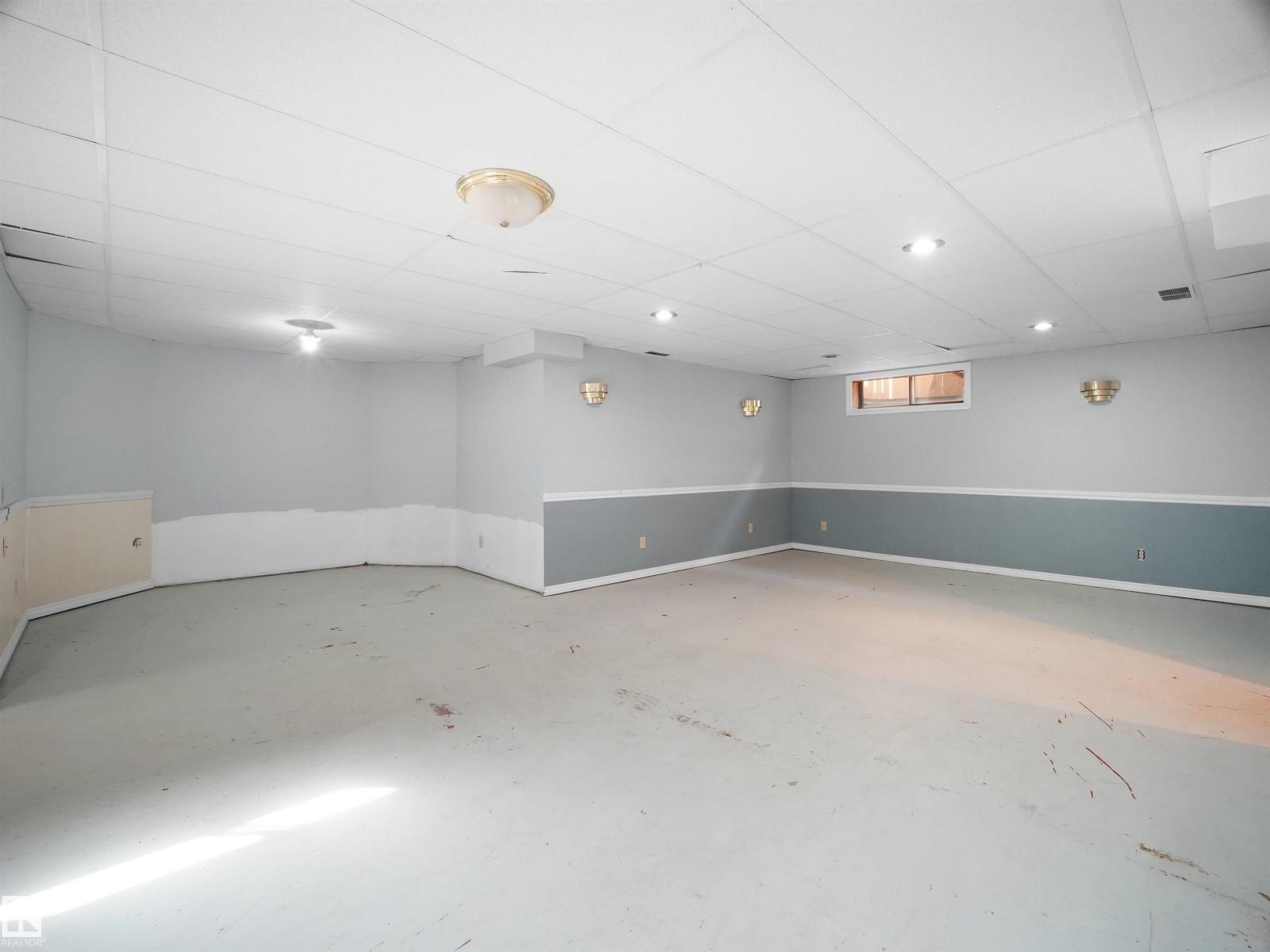 4103 28 Av Nw Property Photo 39