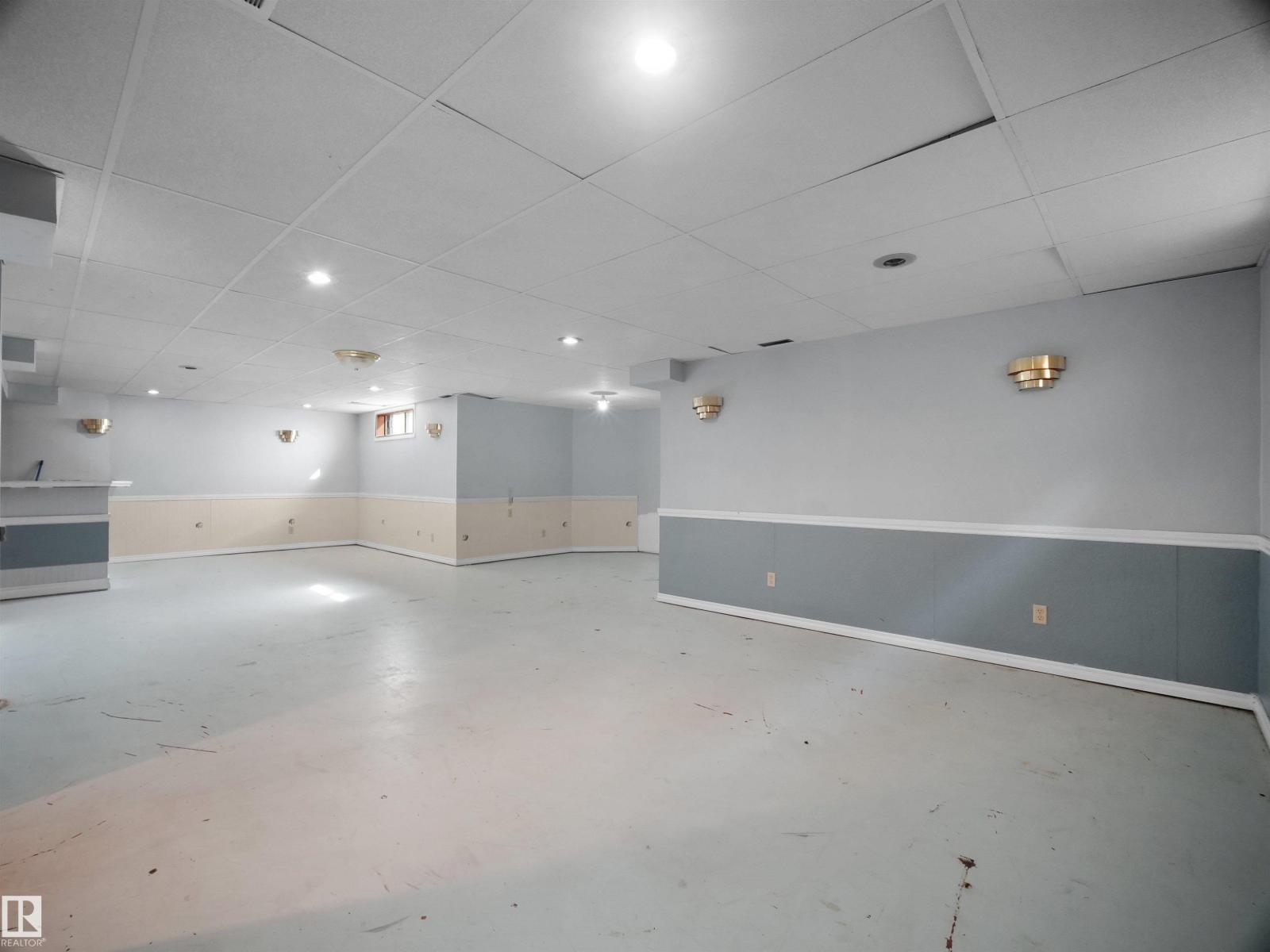 4103 28 Av Nw Property Photo 41
