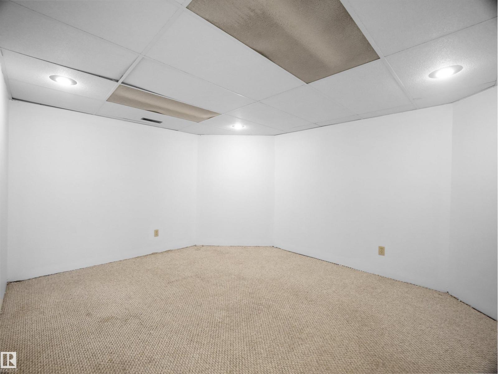 4103 28 Av Nw Property Photo 41