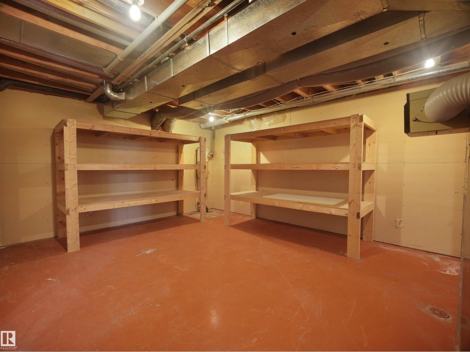 4103 28 Av Nw Property Photo 44