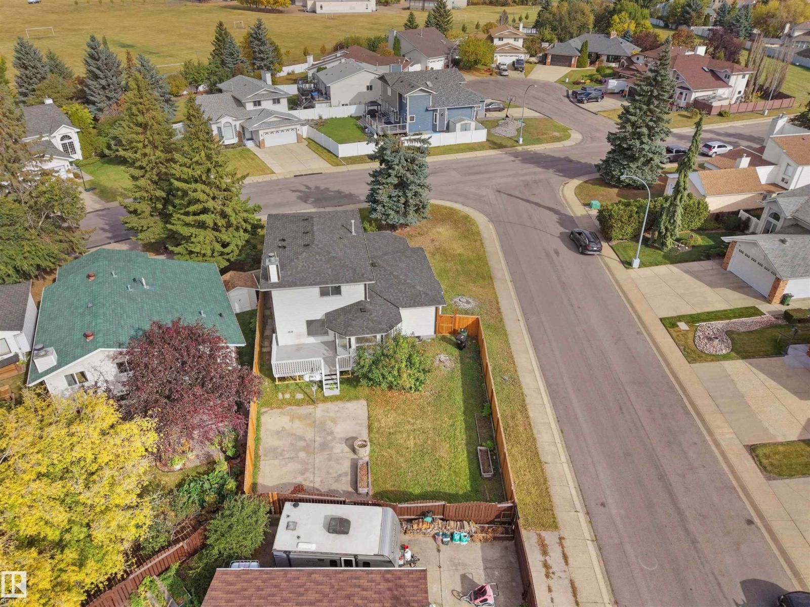 4103 28 Av Nw Property Photo 53