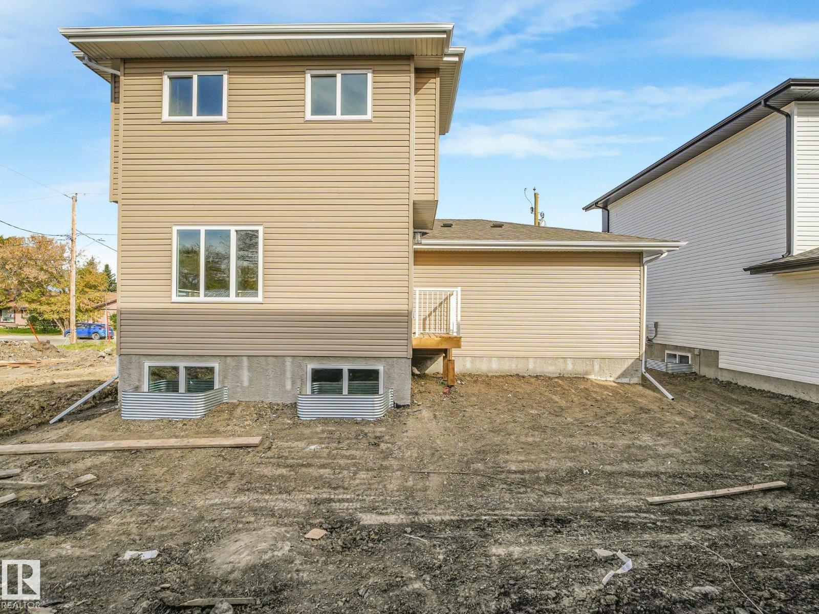 5003 51 Av Property Photo 7