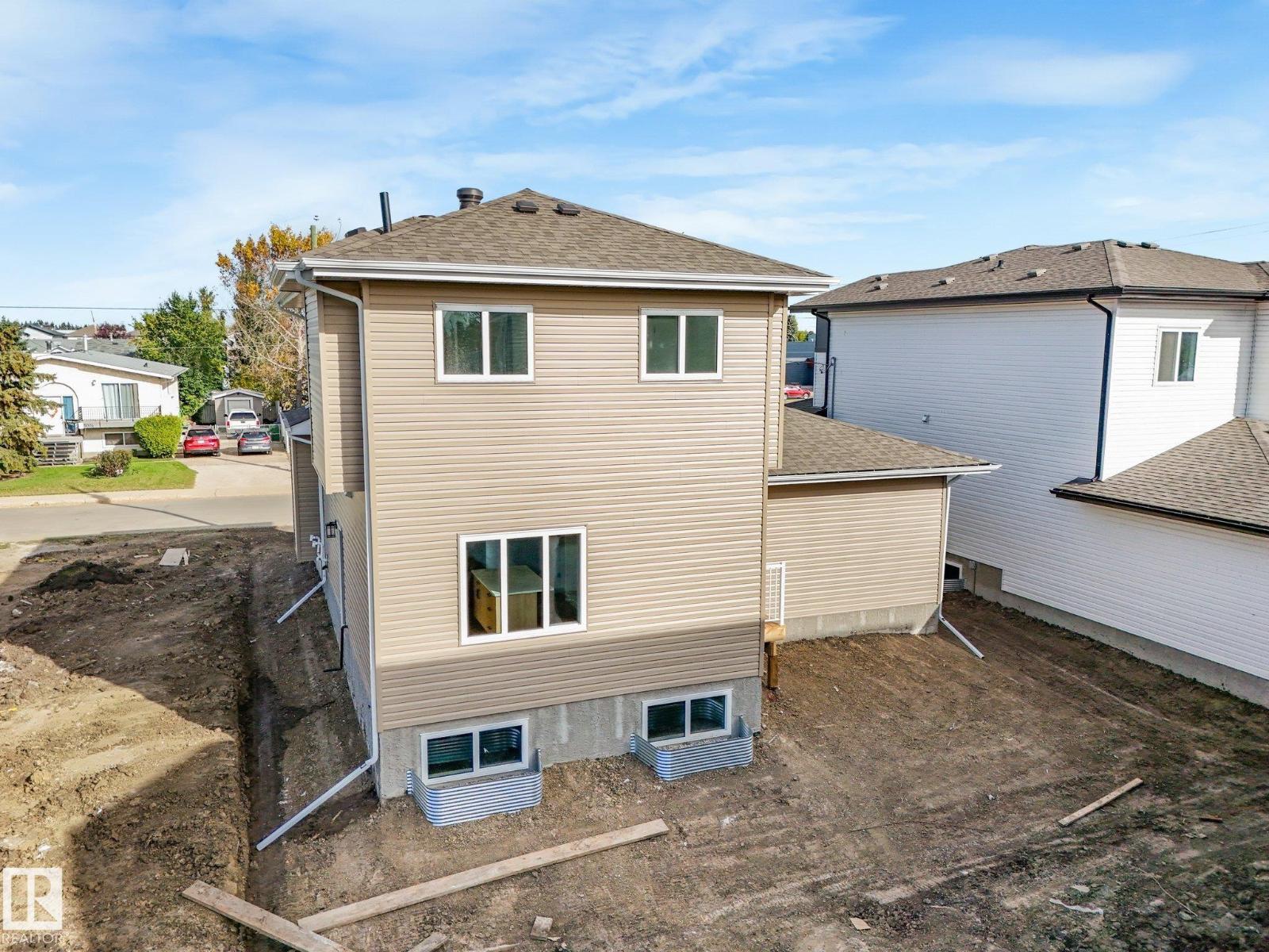 5003 51 Av Property Photo 14