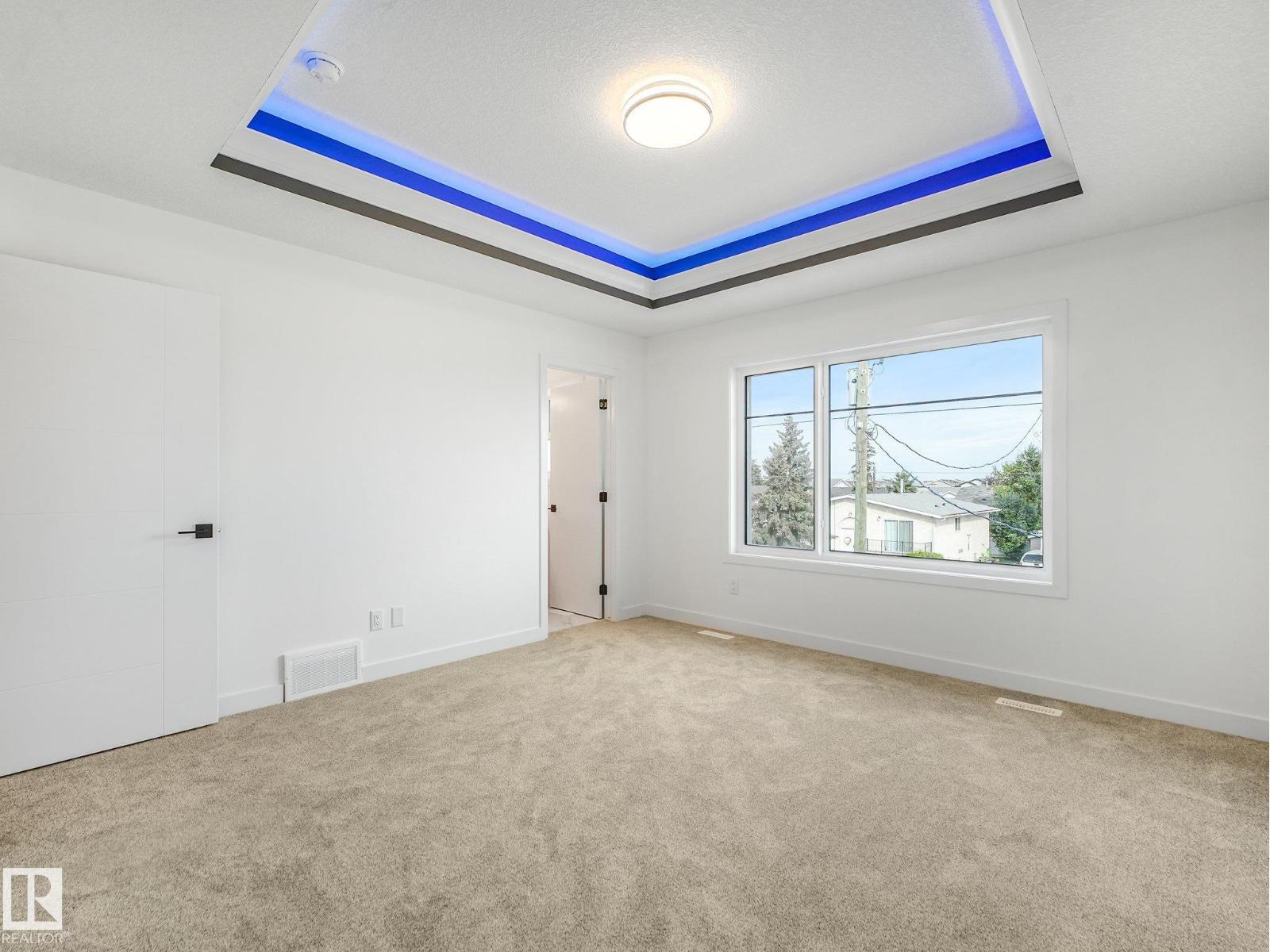5003 51 Av Property Photo 51