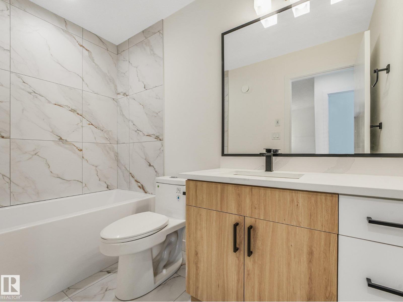 5003 51 Av Property Photo 58