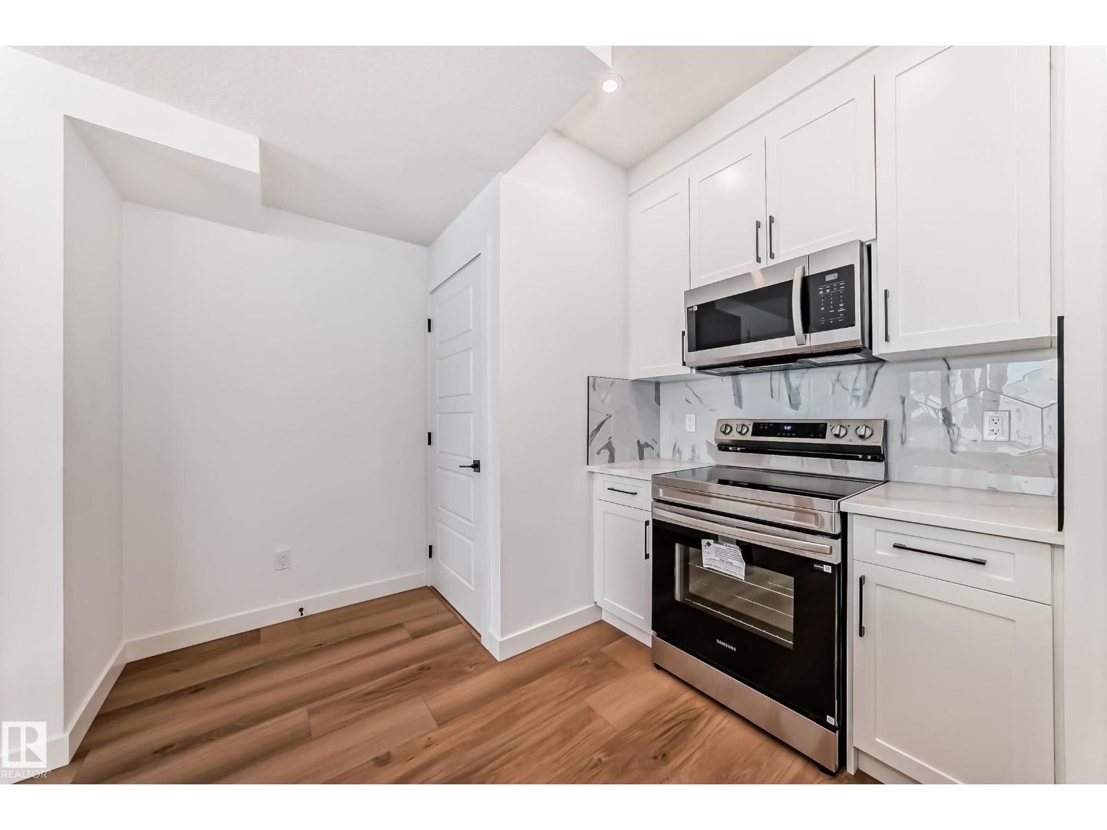 11519 & 11521 67 St Nw Property Photo 9
