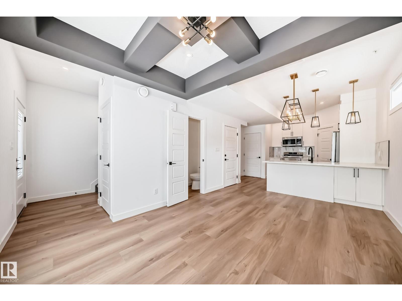 11519 & 11521 67 St Nw Property Photo 14