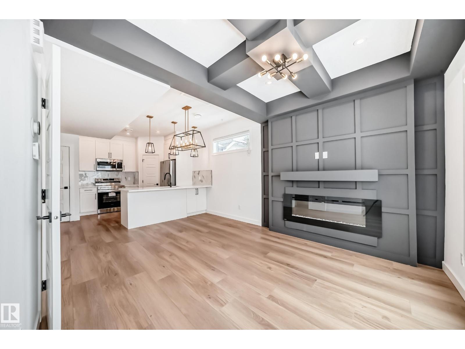 11519 & 11521 67 St Nw Property Photo 16