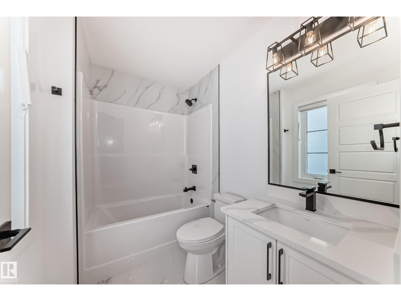 11519 & 11521 67 St Nw Property Photo 24