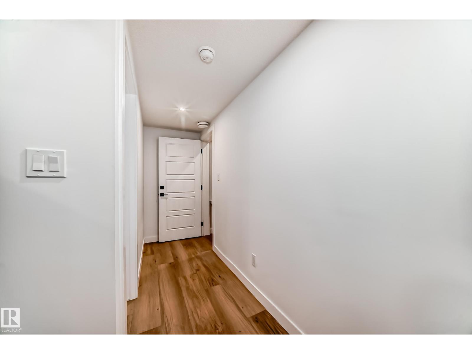 11519 & 11521 67 St Nw Property Photo 34