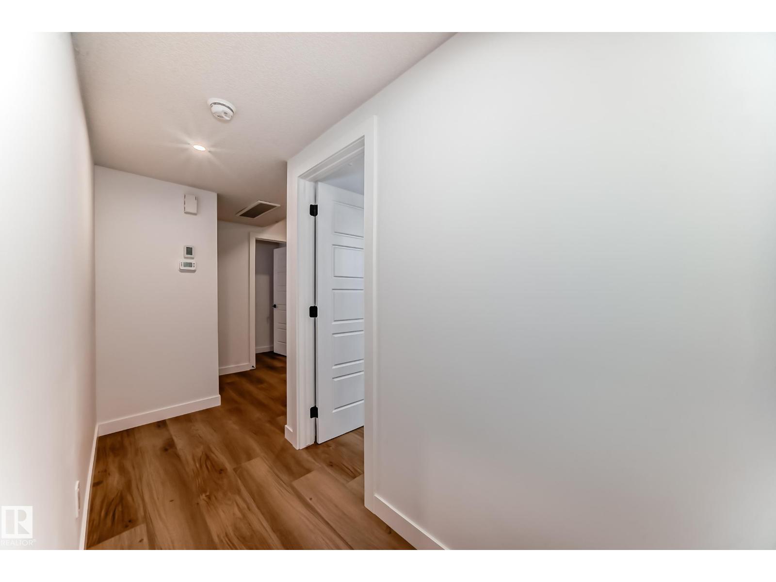 11519 & 11521 67 St Nw Property Photo 35
