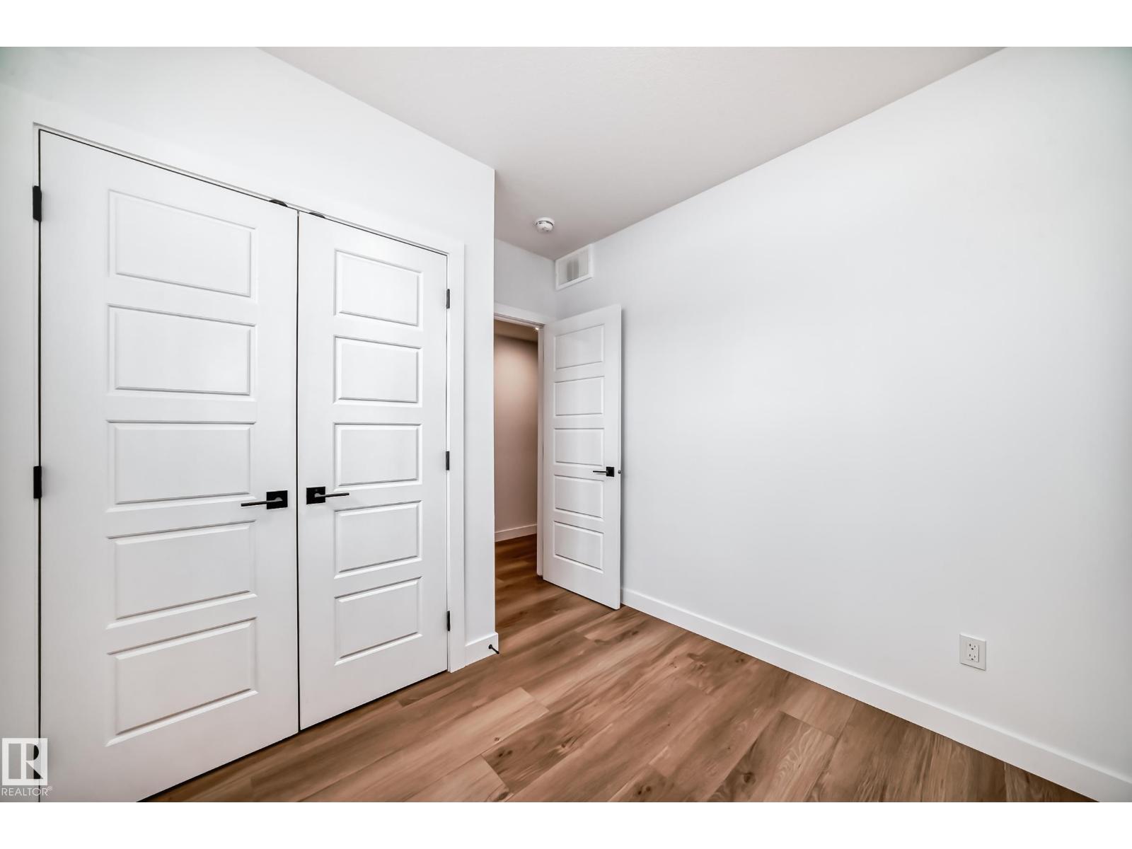11519 & 11521 67 St Nw Property Photo 42