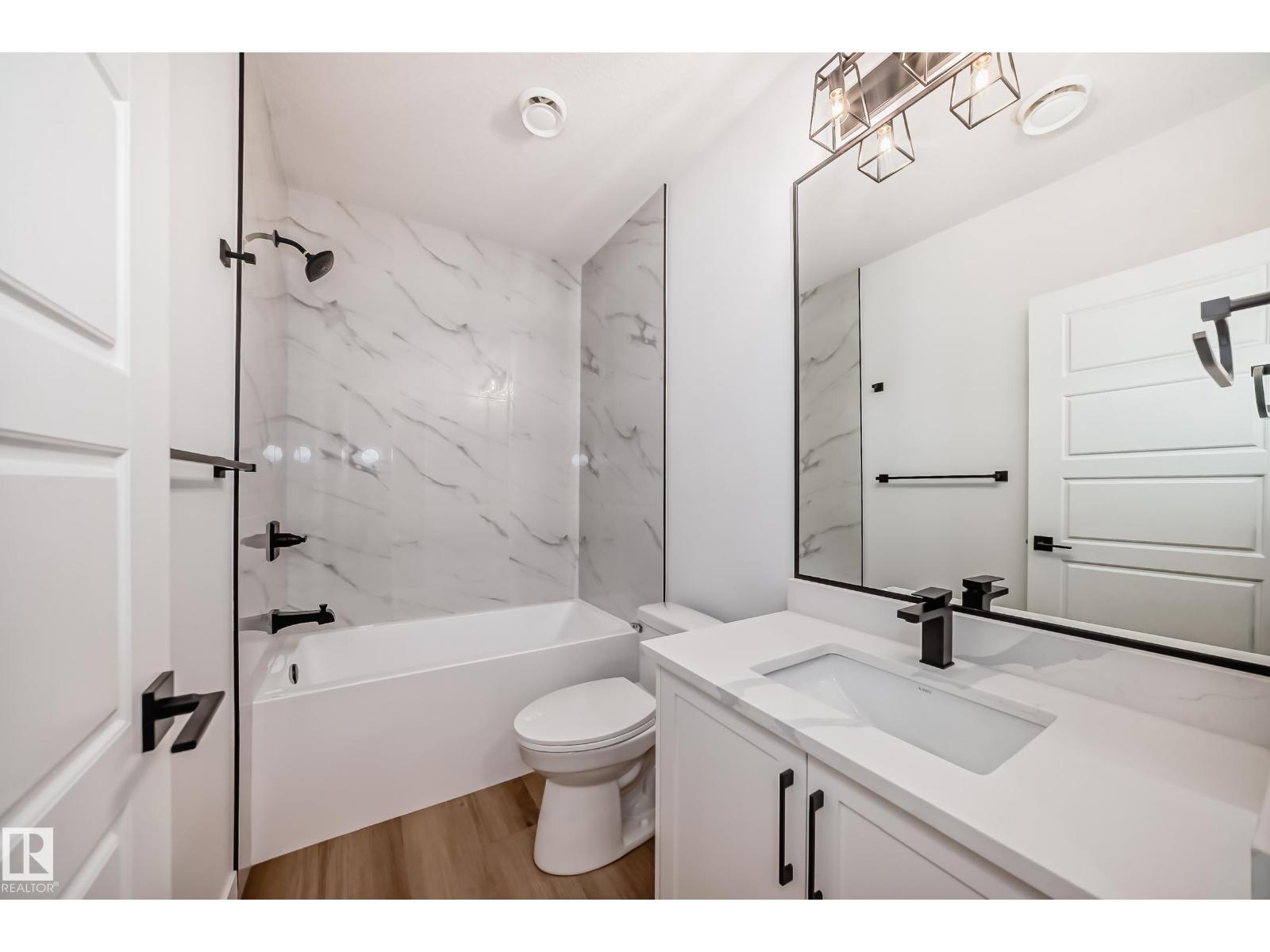 11519 & 11521 67 St Nw Property Photo 44