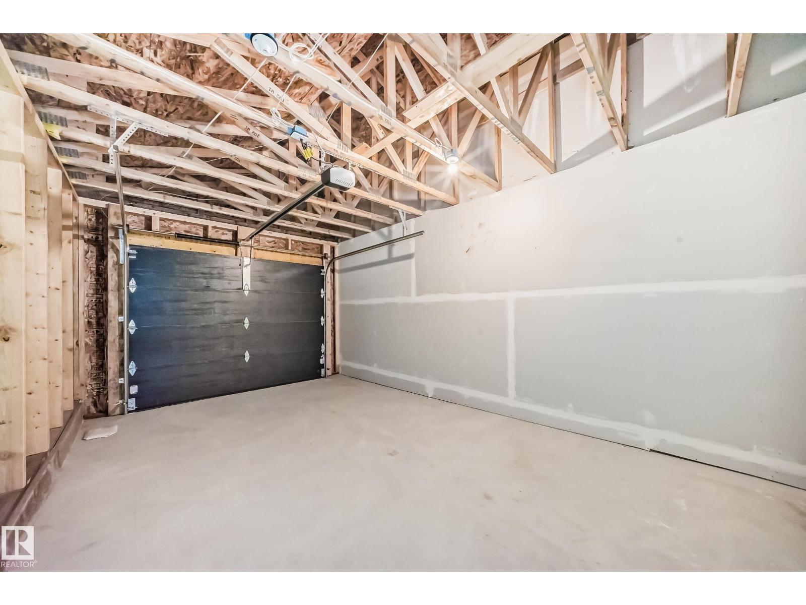 11519 & 11521 67 St Nw Property Photo 47