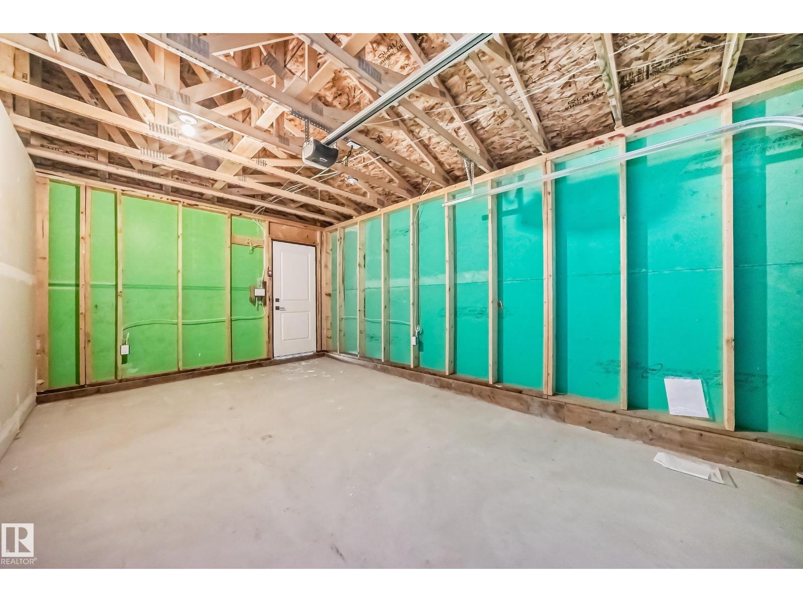 11519 & 11521 67 St Nw Property Photo 48