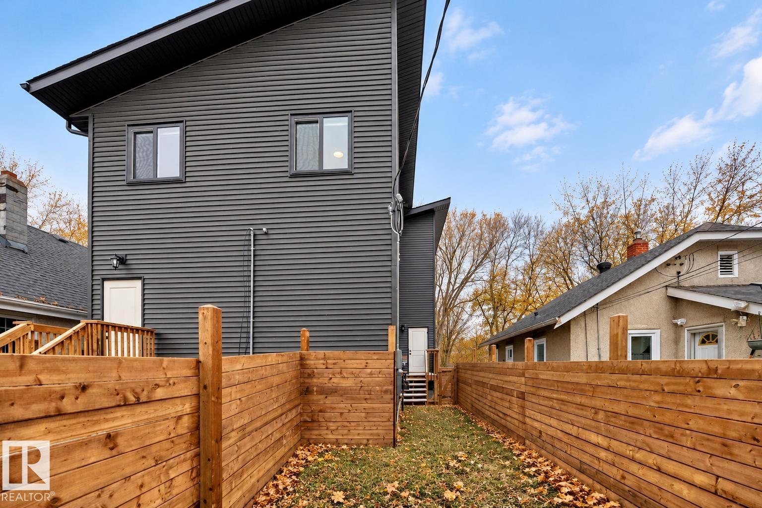 11519 & 11521 67 St Nw Property Photo 49