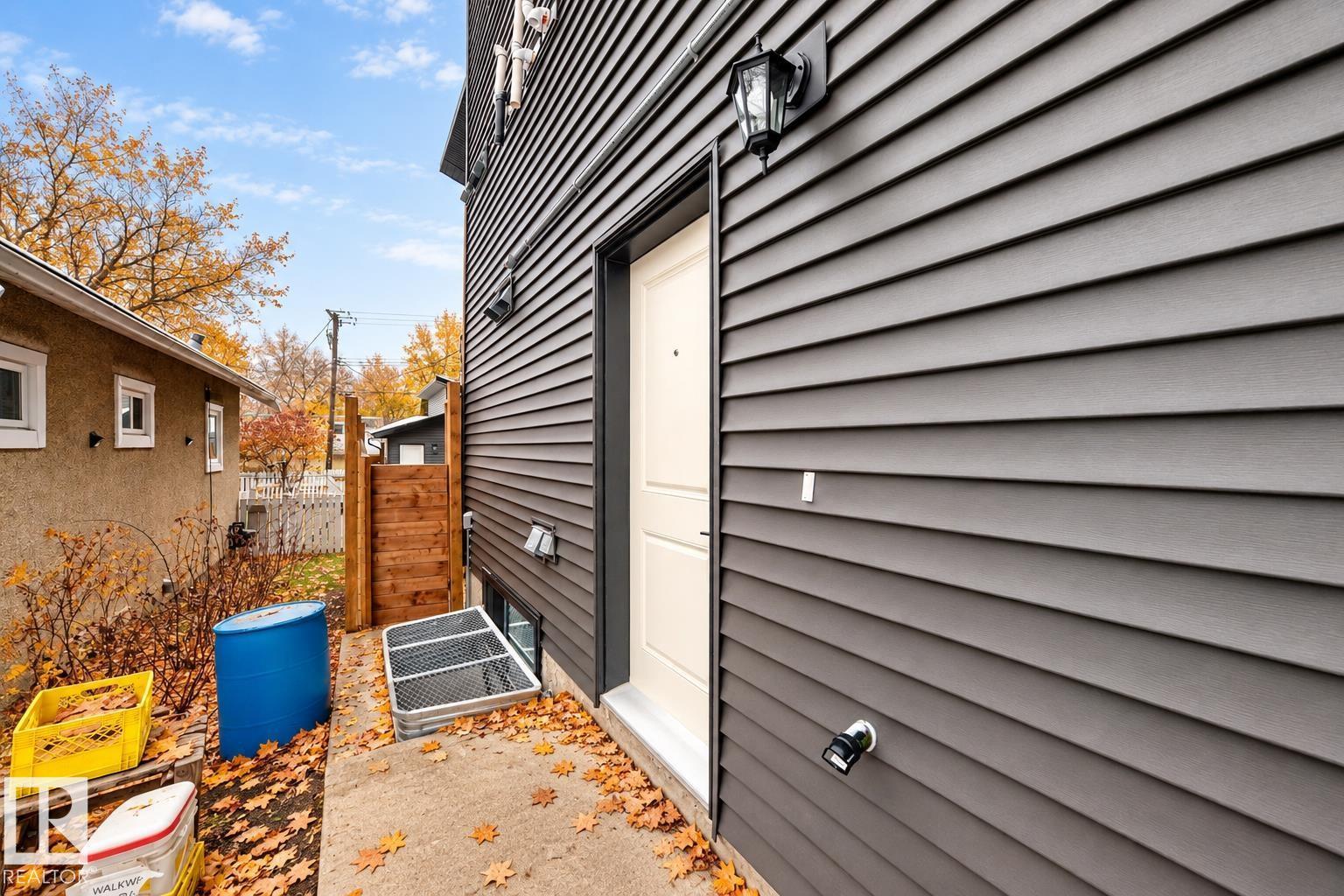 11519 & 11521 67 St Nw Property Photo 50
