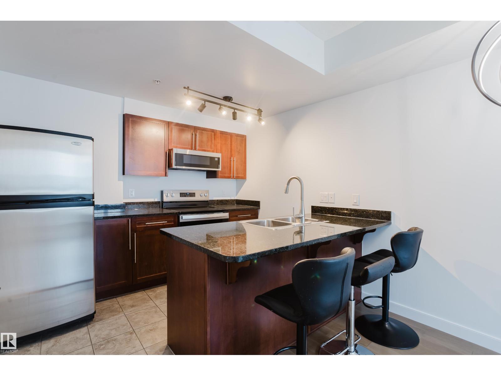 #1603 9939 109 St Nw Property Photo 10