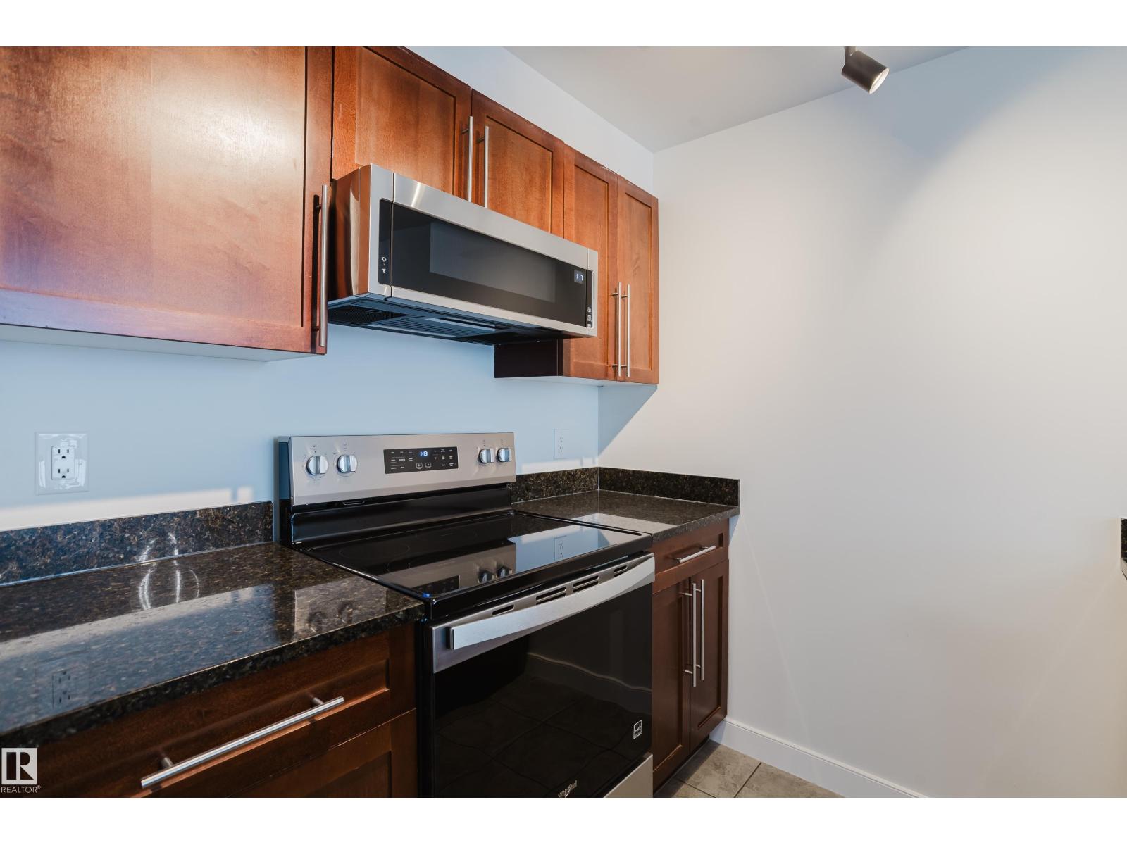 #1603 9939 109 St Nw Property Photo 12