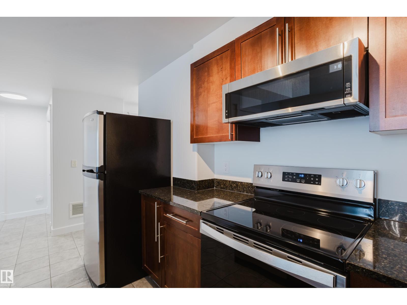 #1603 9939 109 St Nw Property Photo 14