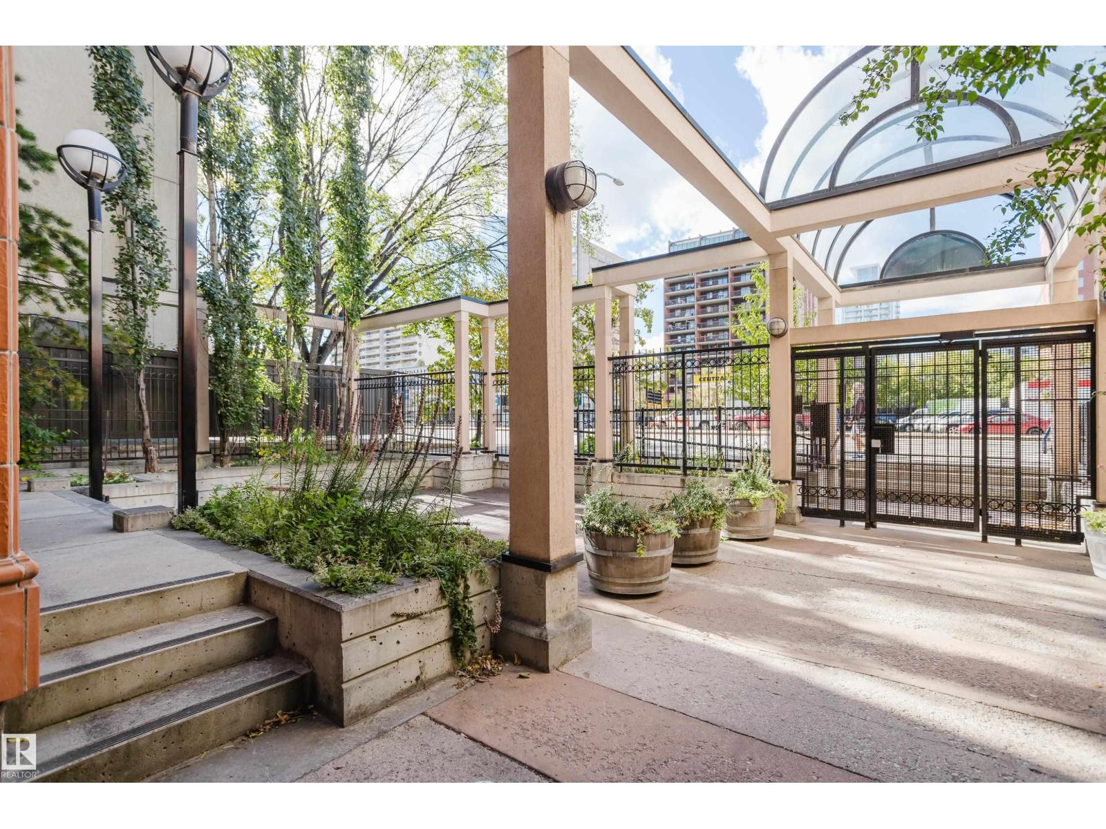 #1603 9939 109 St Nw Property Photo 54