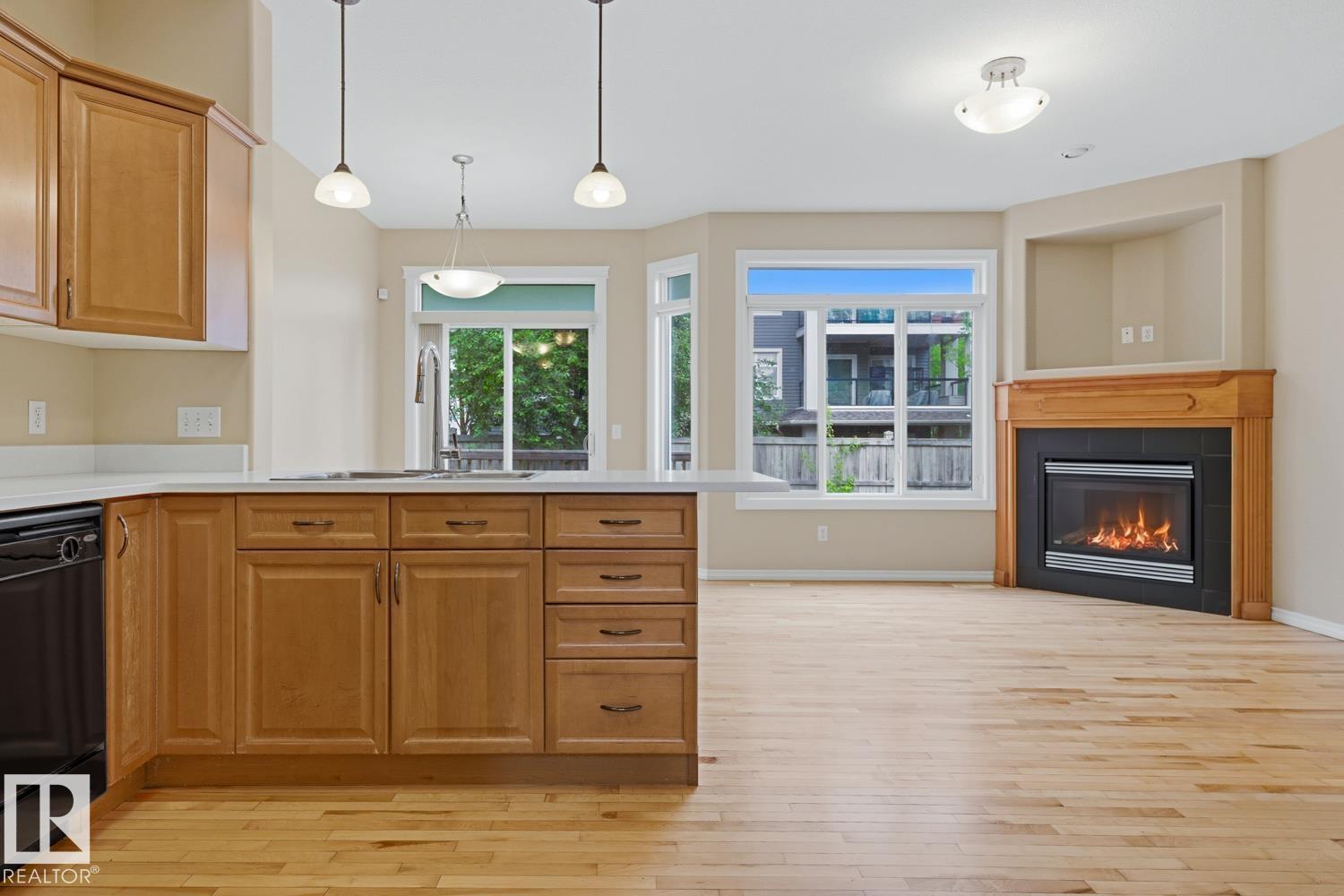 11612 11 Av Sw Property Photo 5